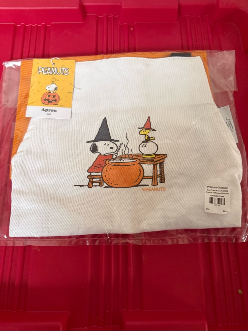 New Williams Sonoma Halloween Peanuts Kids Apron